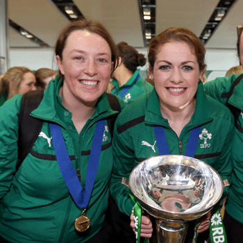 Gillian Bourke (left) pictured with Ireland Captain Fiona Coughlan and the 6 Nations Trophy in 2013
