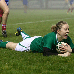 Niamh Briggs scores a try during Irealnd's Grand Slam win in 2013